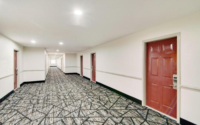 Red Roof Inn & Suites Pensacola - NAS Corry