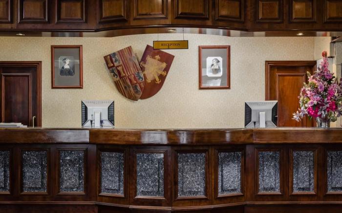 Hotel Henry VIII