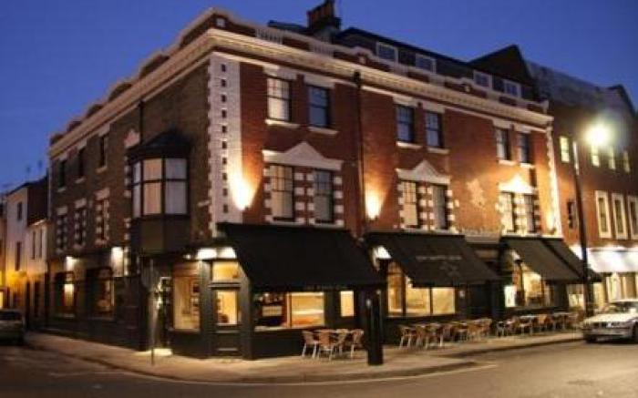 The White Star Tavern