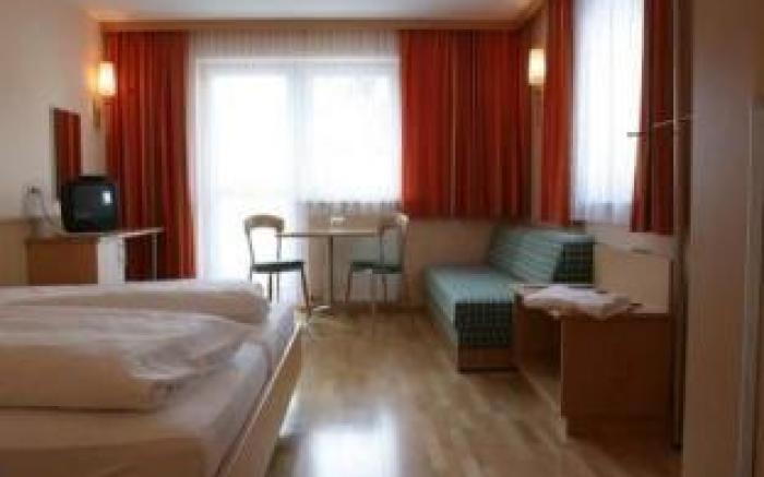 Hotel Arzlerhof