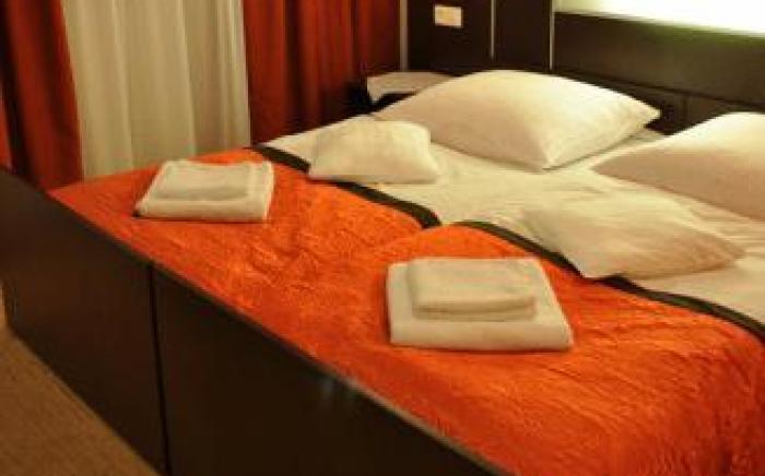 Hotel Junior 2