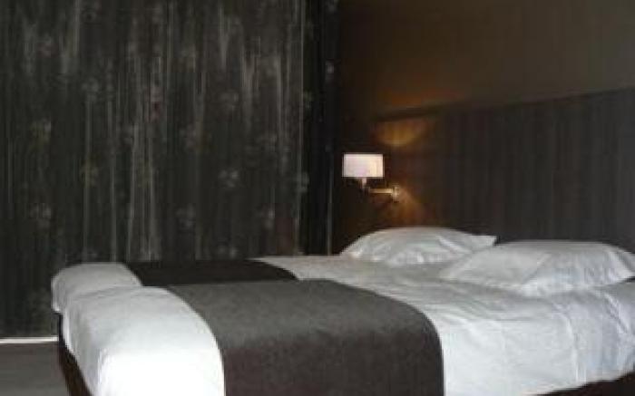 Cleythil Hotel