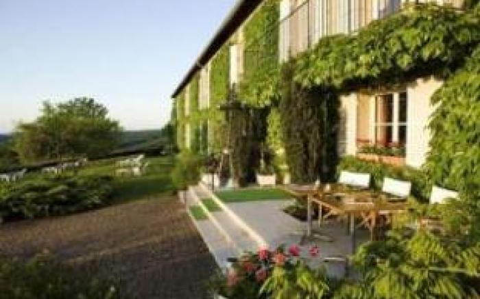 Hotel Restaurant La Montagne De Brancion