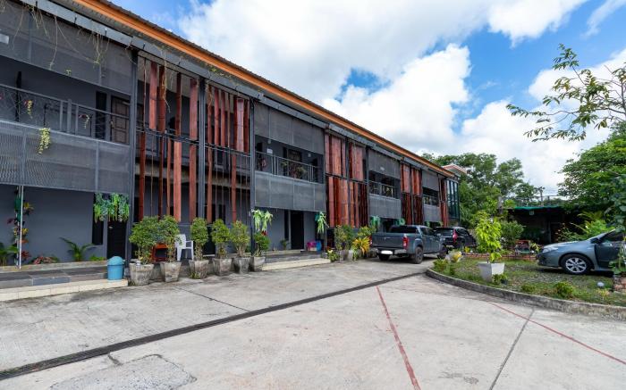 CS Klongtoey Grand Resort