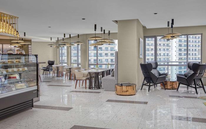 Novotel Suites Manila At Acqua