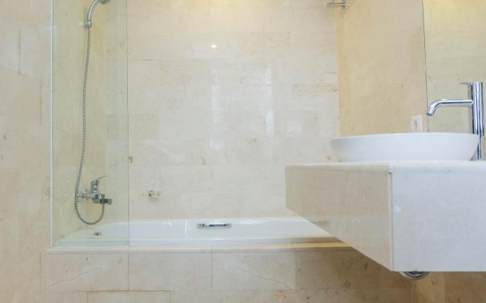 Posh 2BR The Empyreal Epicentrum Apt By Travelio