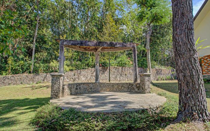 OYO 3208 Villa Inn App Trawas Bintaro Syariah