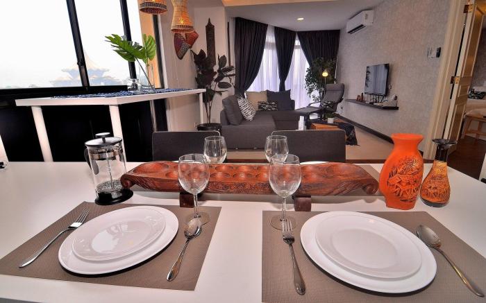 New Riverbank Suites - Waterfront Sunset View