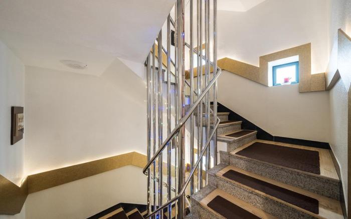 Yangjae Hotel 30 month