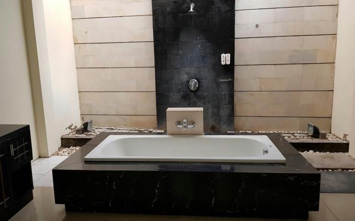 1BR Private Large Pool villa & Kitchen in Seminyak