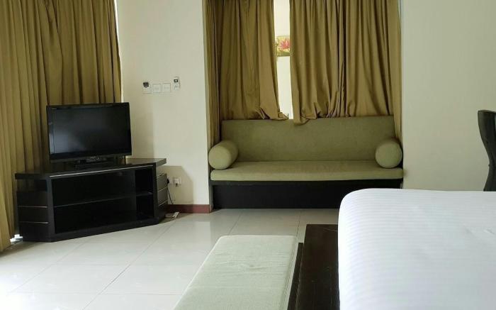 1BR Private Large Pool villa & Kitchen in Seminyak