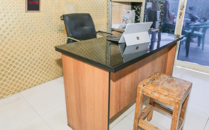 Hotel O Ciputat Near Apartment Green Lake View Ciputat