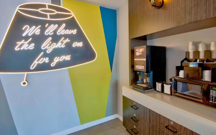 Motel 6 Louisville, KY - Airport - Fair Expo
