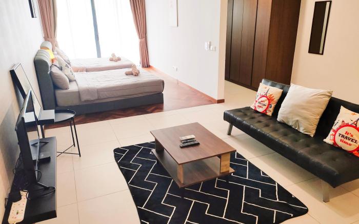 SKY VIEW Seaview Studio for 2-5pax near Gurney 143