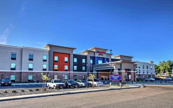 Hampton Inn Fresno Airport