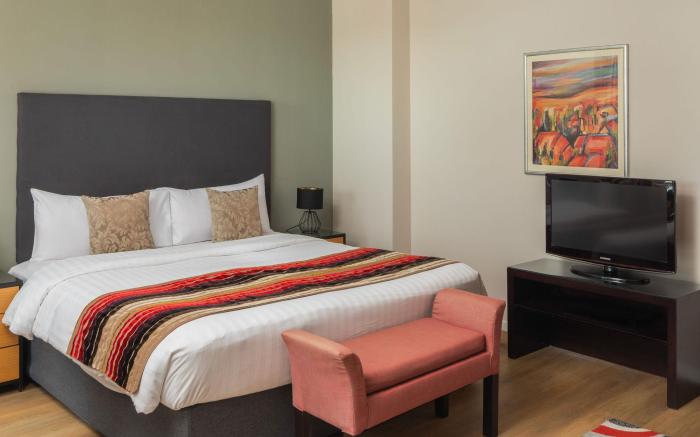 Escala Hotel and Suites