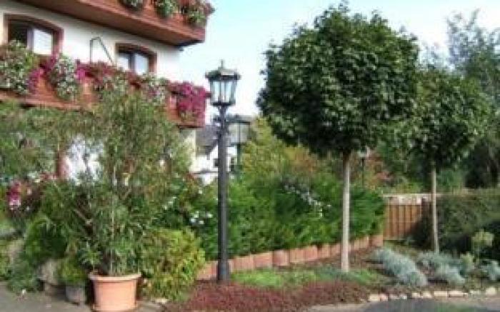 Alembra - Hotel zur Moselbrucke