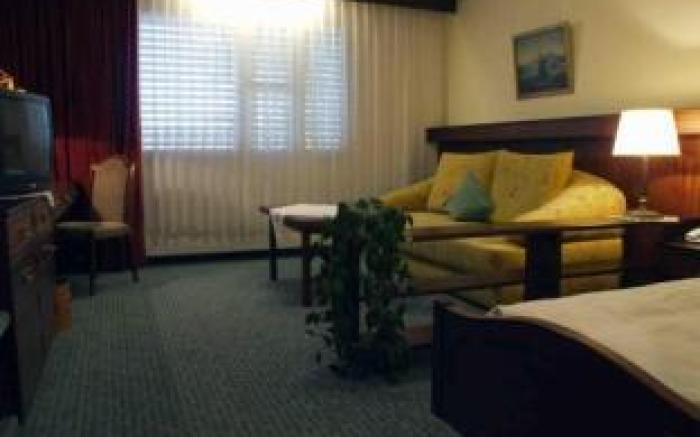 AKZENT Hotel Restaurant Altdorfer Hof
