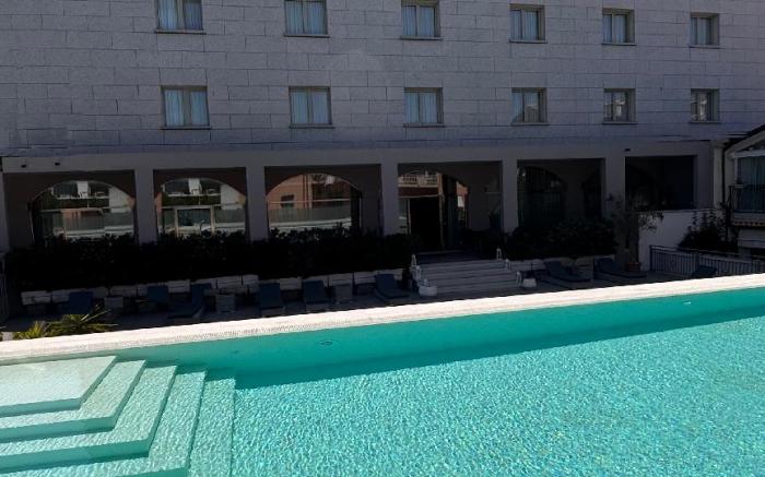 Hotel For You