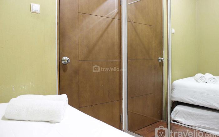 Two BR Gateway Ahmad Yani Cicadas Apt By Travelio