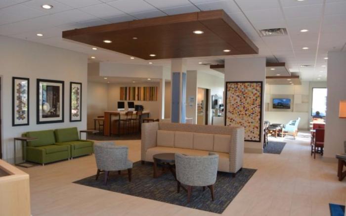 Holiday Inn Express & Suites Waterville - North By IHG