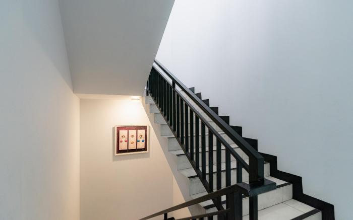 RedDoorz near Puri Indah Lippo Mall 2