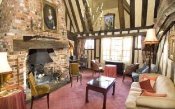 White Hart Hotel by Greene King Inns