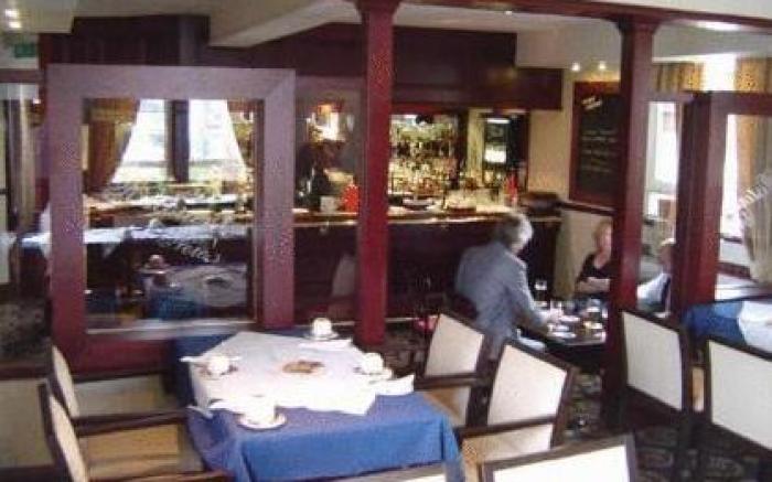 Caledonian Hotel