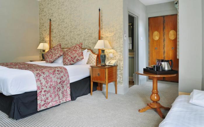 The Crown Manor House Hotel