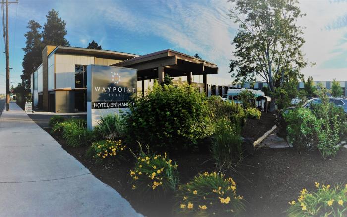 Waypoint Hotel