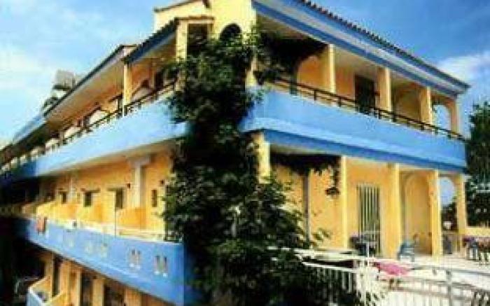 Roxani Hotel