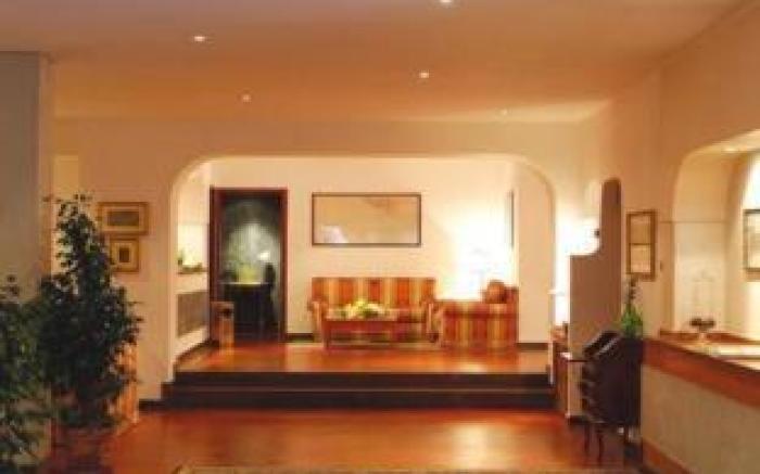Hotel Marad