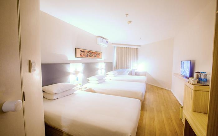 Hanting Hotel Chengdu Chunxi Road Metro Station