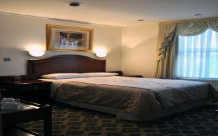Acorn Lodge Gatwick