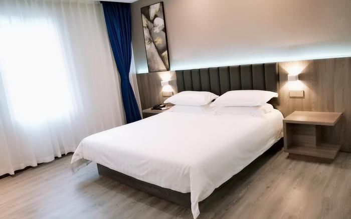 7 Days Premium Hotel Zigong Bus Terminal