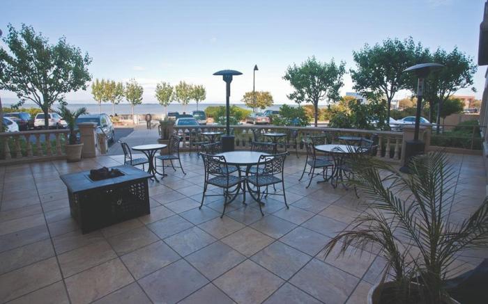Bay Landing Hotel