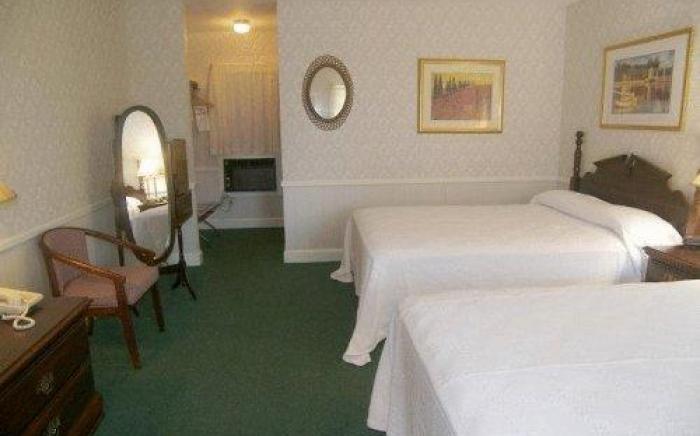 Cedar Crest Inn
