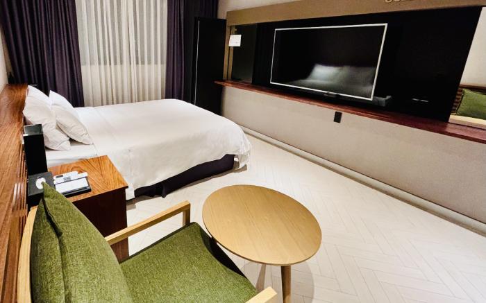 Golden Business Hotel