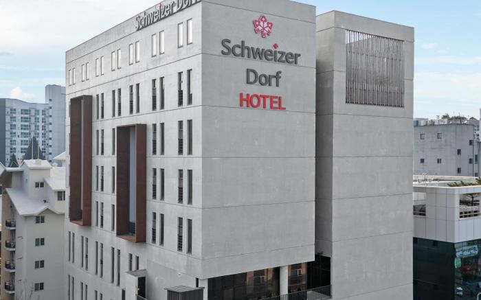 Schweizer Dorf Hotel 