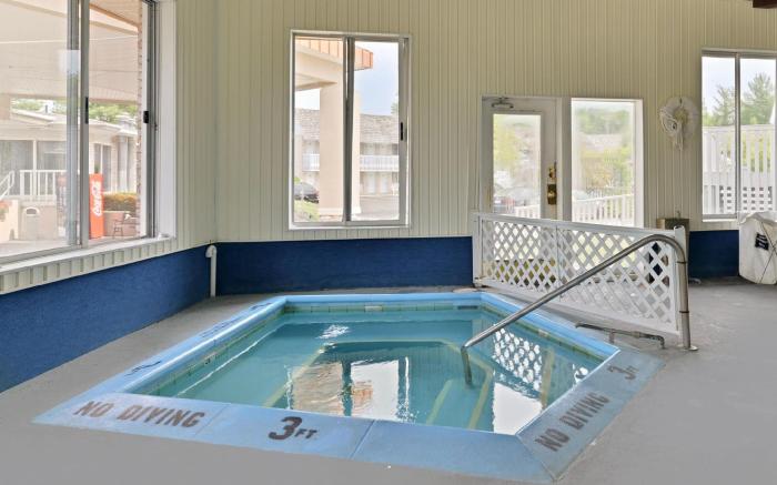 Travelodge by Wyndham Mackinaw City