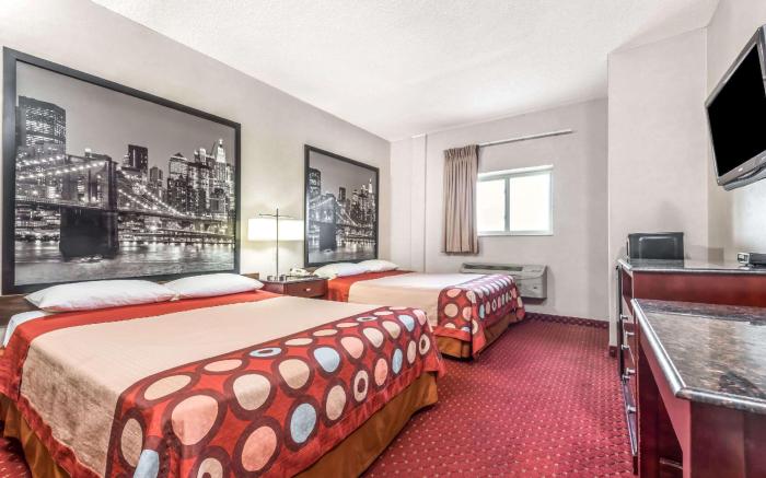 Super 8 By Wyndham North Bergen NJ/NYC Area