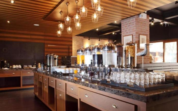 Rambuttri Village Hotel