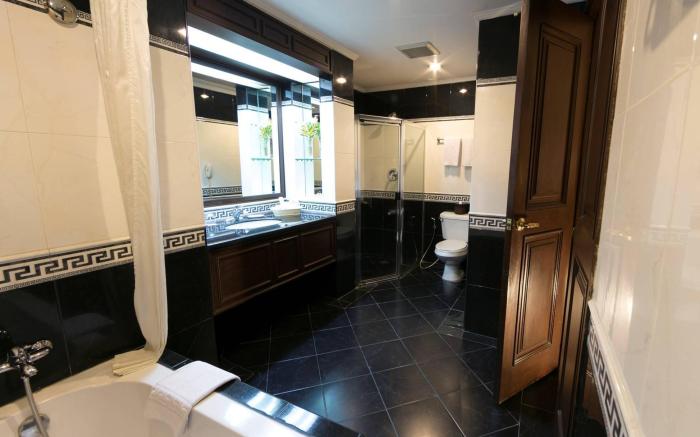 Herald Suites Solana Hotel