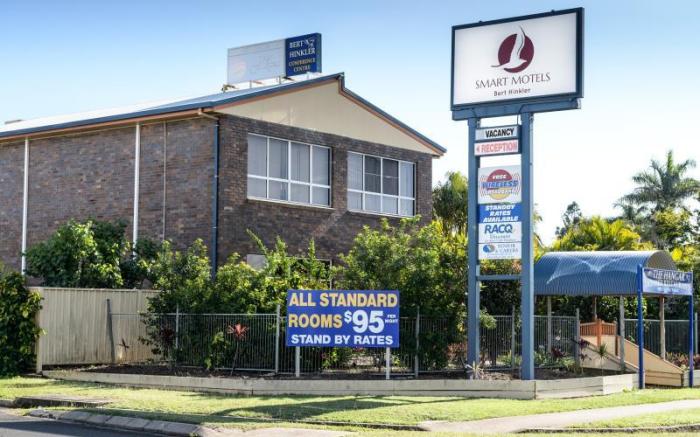 Smart Motels Bert Hinkler                                                                   