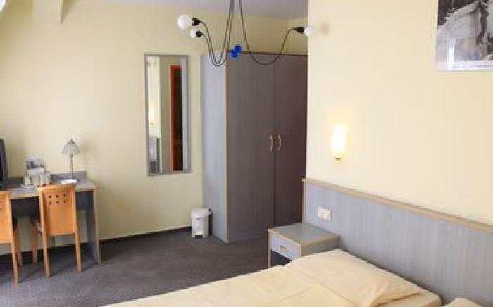 East Side Hotel