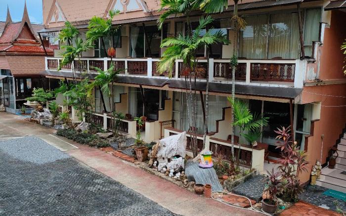 Grand Thai House Resort