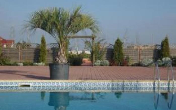 Hotel Garden Club