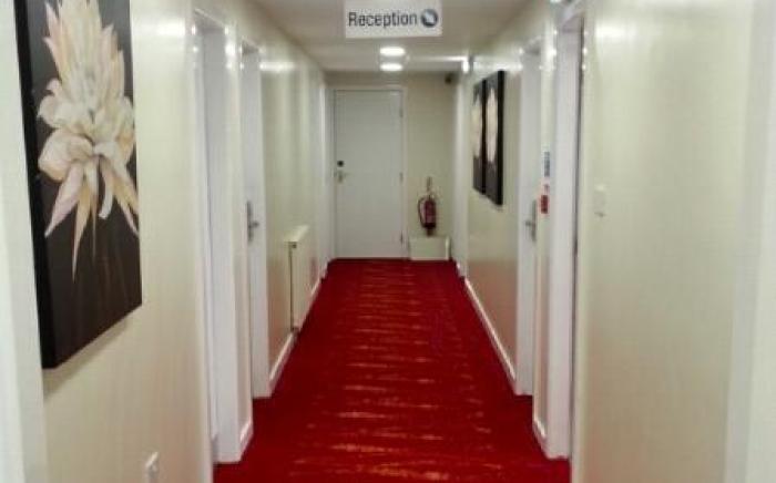 Cambridge Hotel