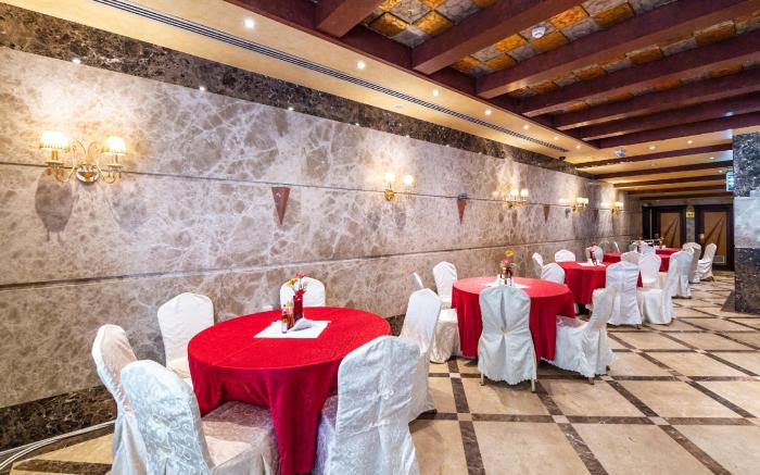 Crystal Plaza Hotel