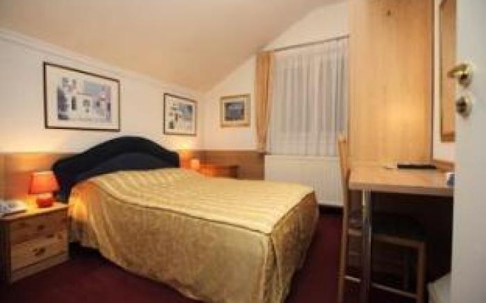 Hotel Vila Tina